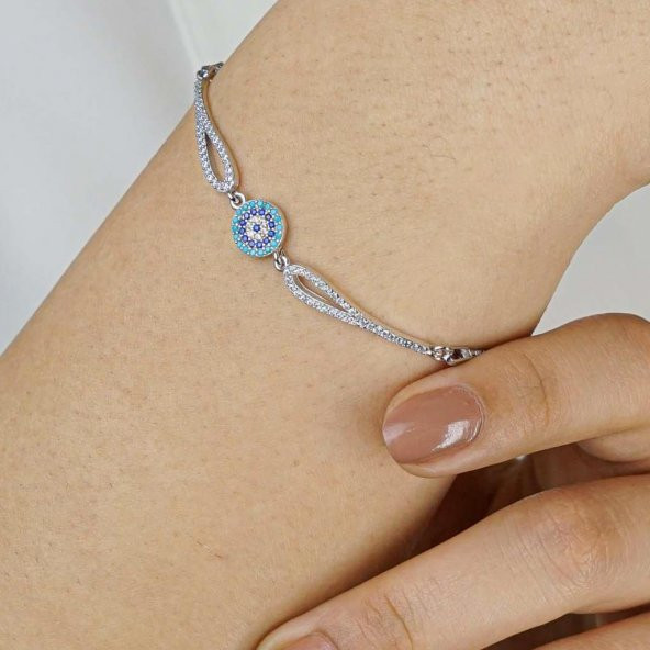 Minimal Nazar Tasarımlı 4 Sıralı Kelepçe Model 925 Ayar Gümüş Kadın Bileklik ürün görseli