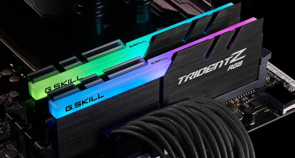 GSKILL Trident Z RGB DDR4-4000Mhz CL18 32GB (2X16GB) 1.4V F4-4000C18D-32GTZR - 4