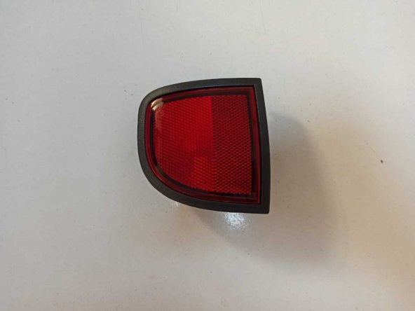 REFLEKTOR ARKA SOL MİTSUBİSHİ L 200 OEM 8355A015 - Resim 2