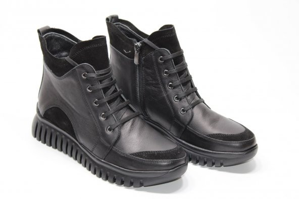 GİYGEZ HAKİKİ DERİ BAĞCIK DETAY FERMURLI KADIN SİYAH GÜNLÜK BOT