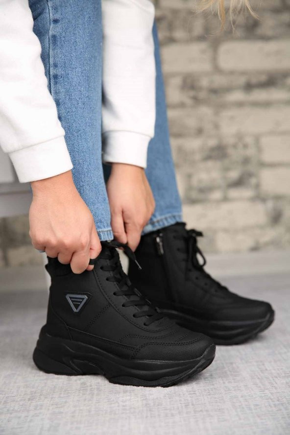 LADYPARK BAĞCIKLI FERMUARLI KALIN TABAN KADIN GÜNLÜK SPOR BOT - 6