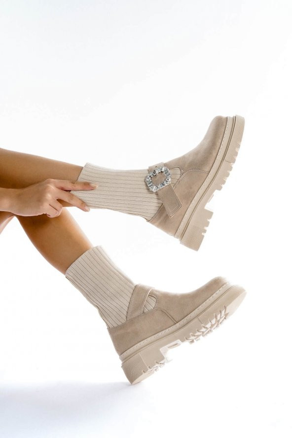 LADYPARK ORTOPEDİK TABAN TRİKO TAŞ TOKA DETAYLI KADIN KREM BOT - 2