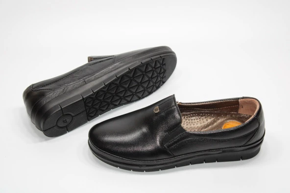 HANIMCA HAKİKİDERİ DÜZ TABAN YANI LASTİKLİ TOPUK DİKENİ JEL TABAN KADIN GÜNLÜK SİYAH RAHAT AYAKKABI - 3