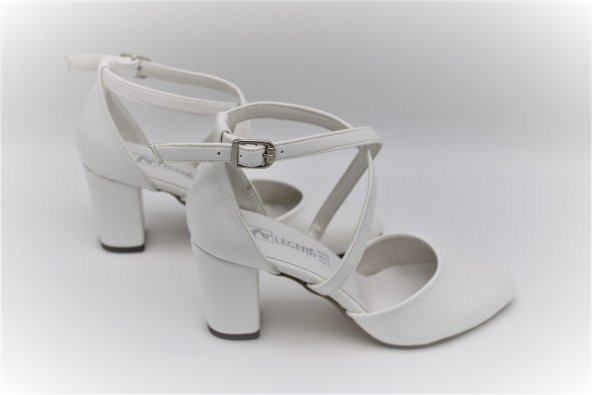 ÖNÜ KAPALI YANLARI AÇIK ÇAPRAZ BANT KADIN TOPUKLUAYAKKABI - 4