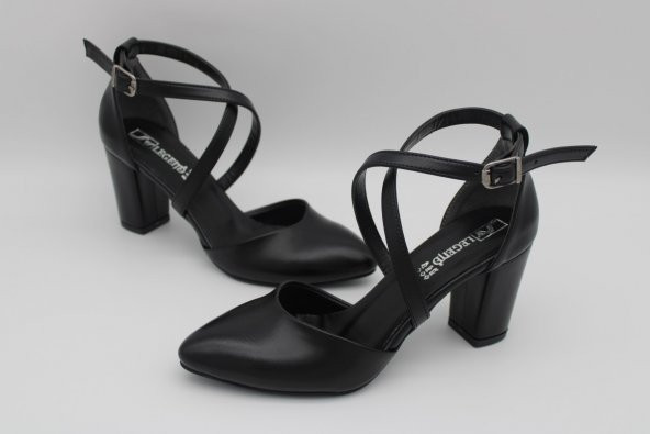 ÖNÜ KAPALI YANLARI AÇIK ÇAPRAZ BANT KADIN TOPUKLUAYAKKABI - 6