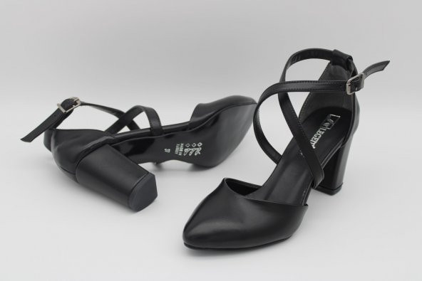 ÖNÜ KAPALI YANLARI AÇIK ÇAPRAZ BANT KADIN TOPUKLUAYAKKABI - 7