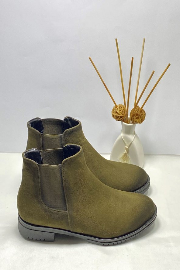 GÜNLÜK İKİ TARAFI LASTİKLİ BOT - 11