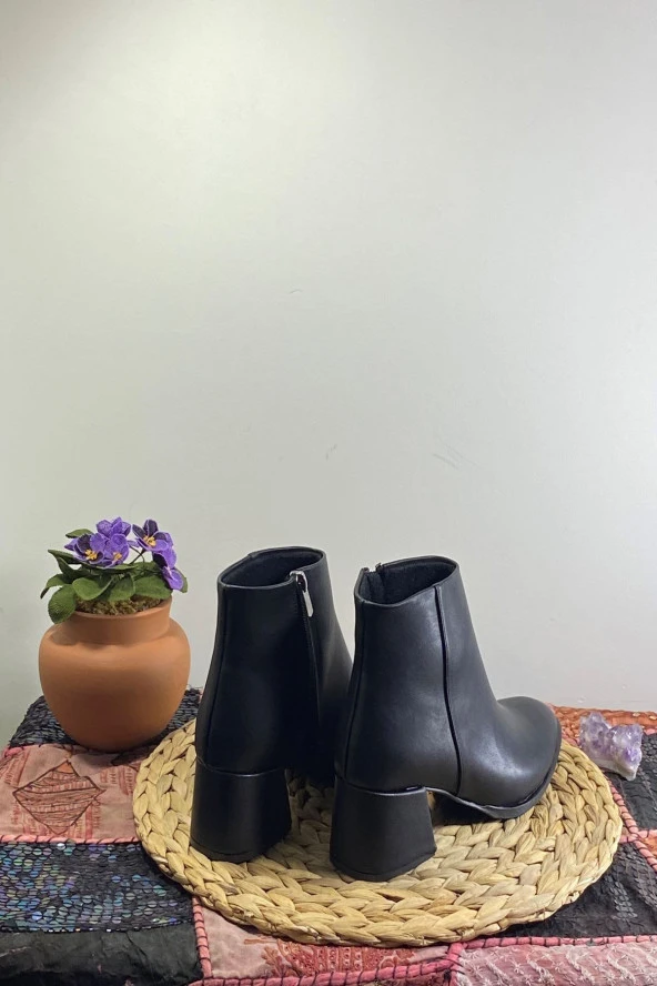Siyah Kadın Topuklu Bot - 7