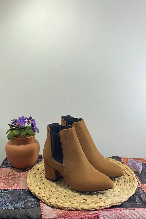 Taba Kadın Süet Topuklu Bot