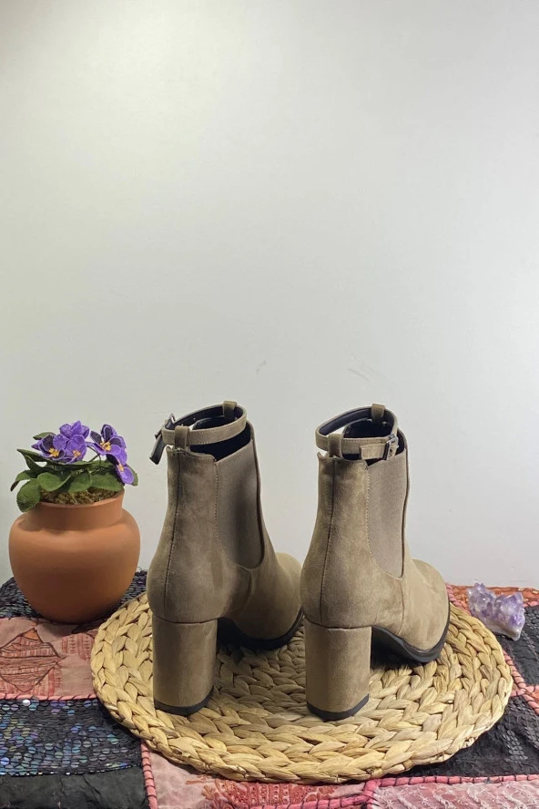 Kadın Süet Topuklu Bot - 19