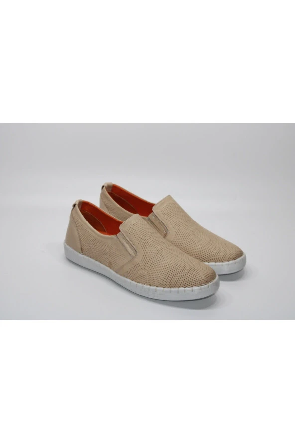 LADYPARK HAKİKİ DERİ DÜZ TABAN BASKILI BAĞSIZ GÜNLÜK ÇARIK AYAKKABI