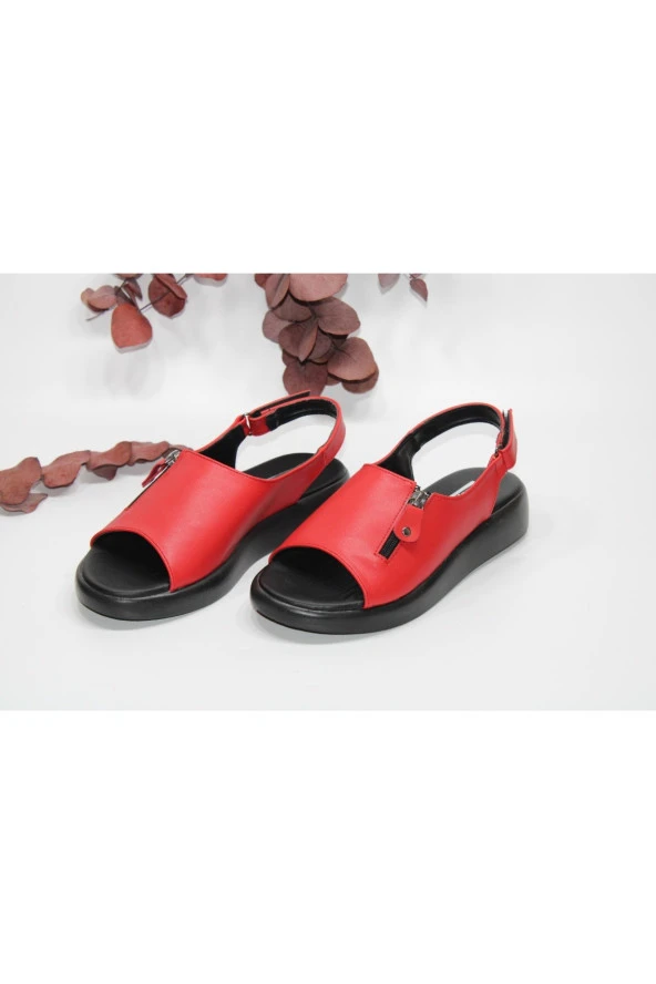 ÖNÜ VE ARKASI AÇIK TEK BANT FERMUAR SÜS DETAY ORTOPEDİK GÜNLÜK SANDALET - 3