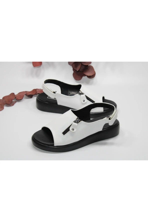 ÖNÜ VE ARKASI AÇIK TEK BANT FERMUAR SÜS DETAY ORTOPEDİK GÜNLÜK SANDALET - 10