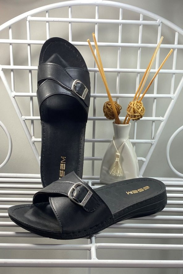 Kadın Tokalı Terlik - 2