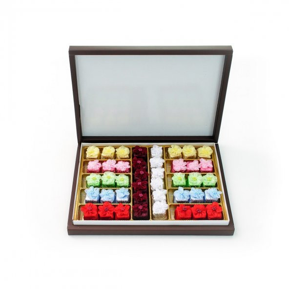 Nin Askılı Çiçek Dekorlu Fındık Giandujalı Bütün Fındıklı Sütlü Spesiyal Çikolata 525g - 8