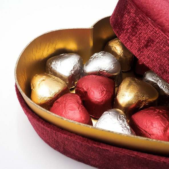 Sevgililer Günü Çikolatası Kalp Kutuda Yaldızlı Kalp Çikolata - 2