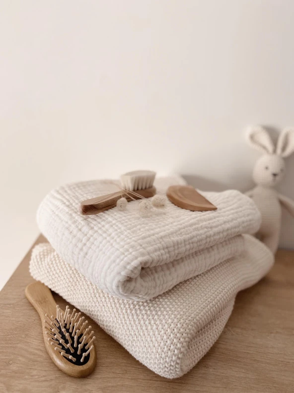 Naturaborn Organik Doğal Keçi Kılı Yumuşak Bebek Konak Saç Fırçası &Bambu Bebek tarağı ve Şimşir Tarak 3'lü Seti - 3