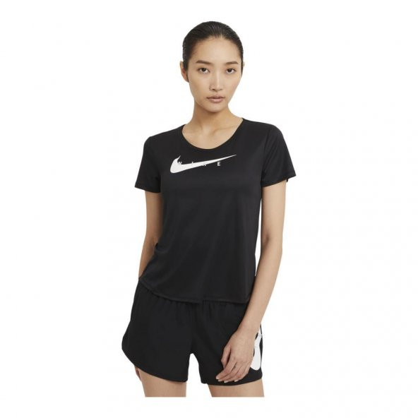 Nike W Nk Swoosh Run TopSs Kadın Siyah Koşu Tişört CZ987-010