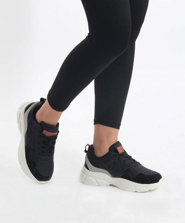 Gri Paraşüt Kumaş Detaylı Kadın Sneaker Siyah