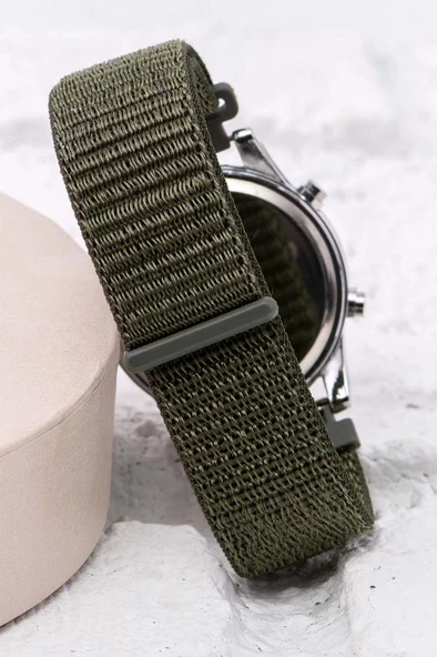 Haki Yeşil Cırtlı Yapışır Kordon Unisex Erkek Yetişkin Çocuk Dijital Saat ST-304058 - 3