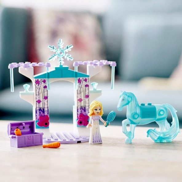 LEGO Disney 43209 Elsa and the Nokks Ice Stable - 4