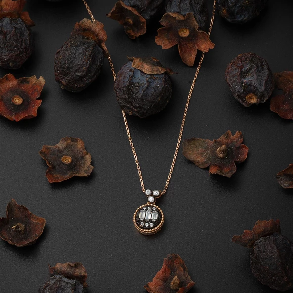 Baget Taşlı Rose Altın Kolye - Resim 3