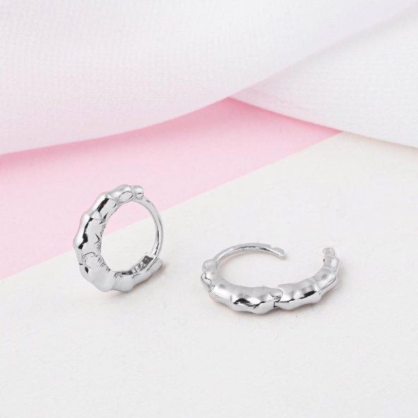 Kemik Beyaz Halka Altın Küpe - Resim 3