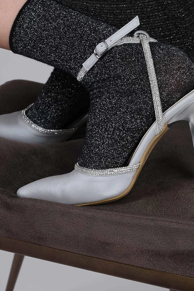 Gümüş Saten Taşlı Stiletto Bilekten Bantlı Gri Topuklu Ayakkabı - Honey - 4