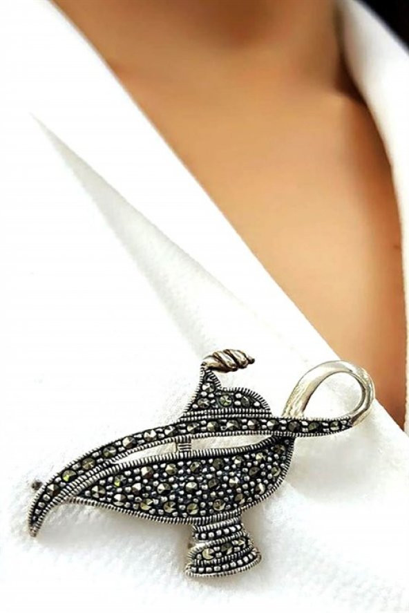 ALLAADDİNİN Lambası  Markazit İşçilikli 925 Ayar Gümüş Otantik Yaka İğnesi ürün görseli