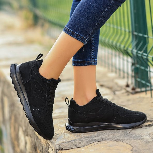 İlla Siyah Süet Siyah Tabanlı Bağcıklı Spor Ayakkabı