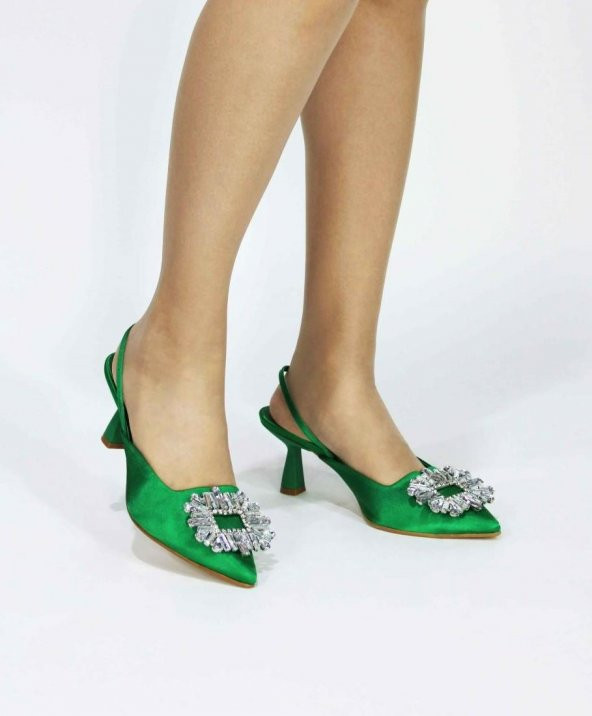 339 Taş Detaylı Saten Topuklu Sandalet Yeşil