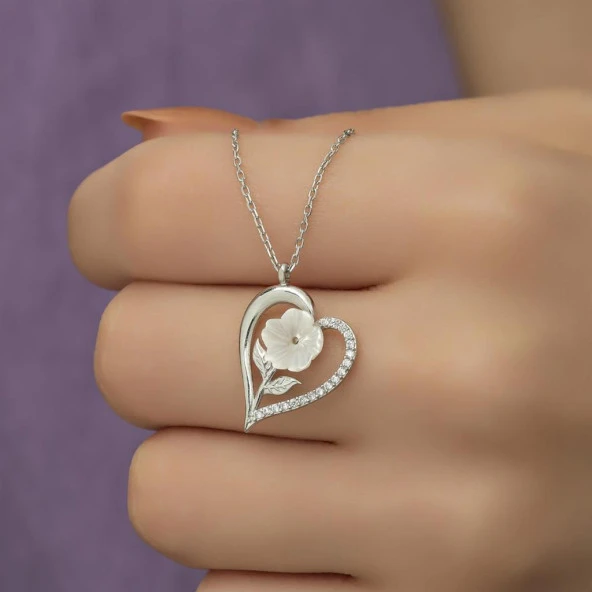 Beyaz Gül Motifli Zirkon Taşlı Gümüş Bayan Kalp Kolye - 10