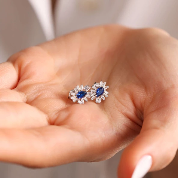 Baget Taşlı Altın Safir Küpe