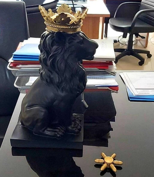 ASLAN KRAL BİBLO FİGÜRÜ SİYAH