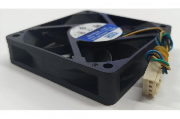 AVC 70x70x15 mm 12 Volt 0.70 Amper 4 Pin Fan - 2