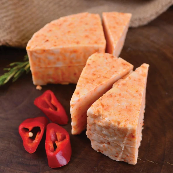 Ayvalık Sepet Peyniri Pul Biberli 1000 g e