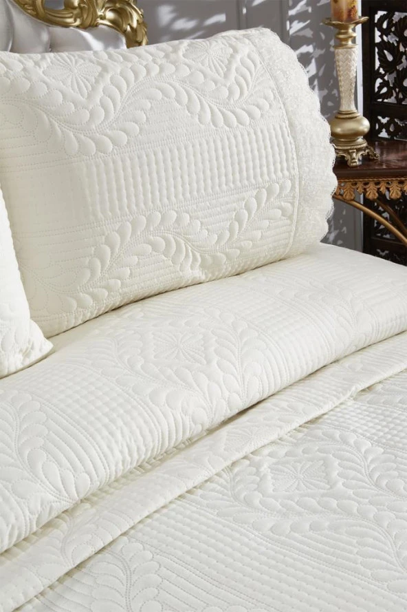 Limena Dantelli Kapitoneli Ultrasonik Çift Kişilik Yatak Örtüsü Krem - Resim 6