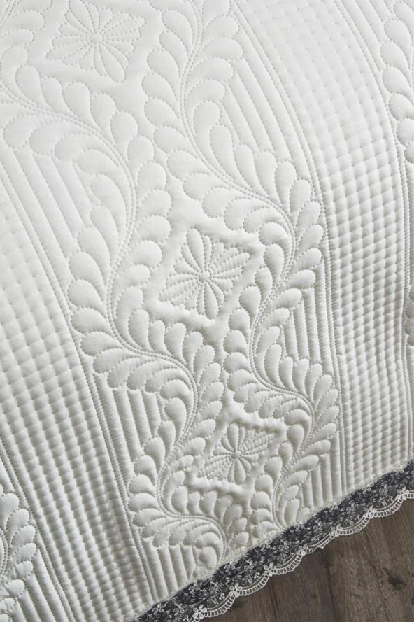 Limena Dantelli Kapitoneli Ultrasonik Çift Kişilik Yatak Örtüsü Krem - Resim 8