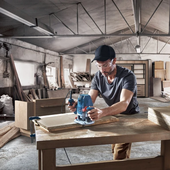 Bosch Professional GOF 130 Freze Makinesi - 3