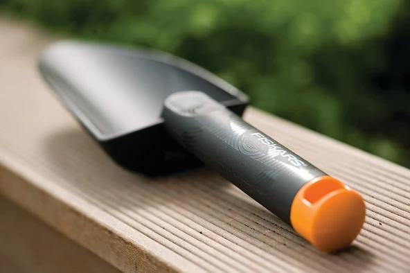 Fiskars Solid 137000 Küçük Toprak Küreği 29cm - 5