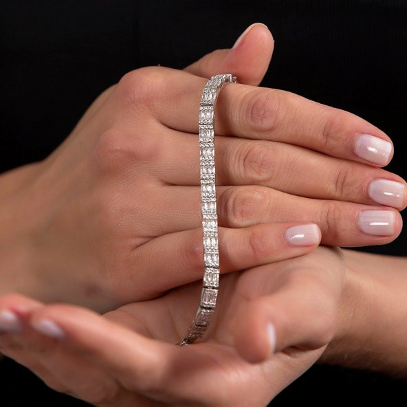 Nipora Starlight Diamond Pırlanta Montür Mikro Taşlı Orta Boy 925 Ayar Gümüş Su Yolu Bileklik - 3
