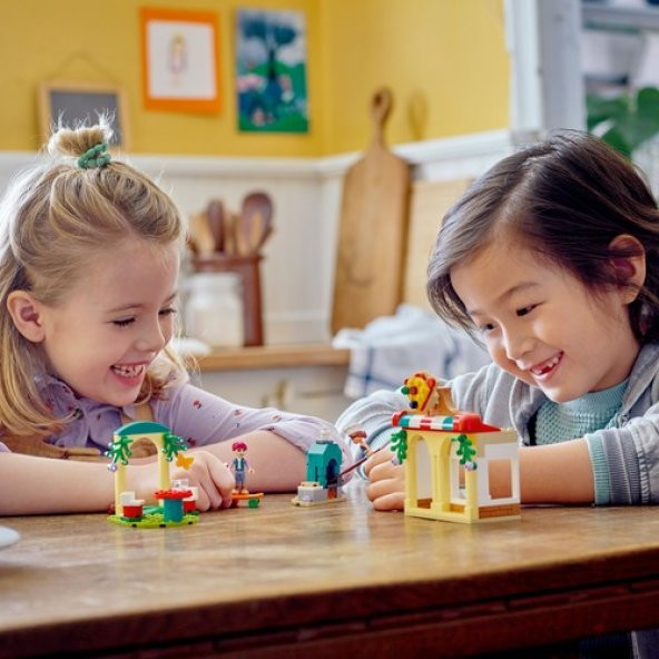 LEGO Friends 41705 Heartlake City Pizzeria - 5