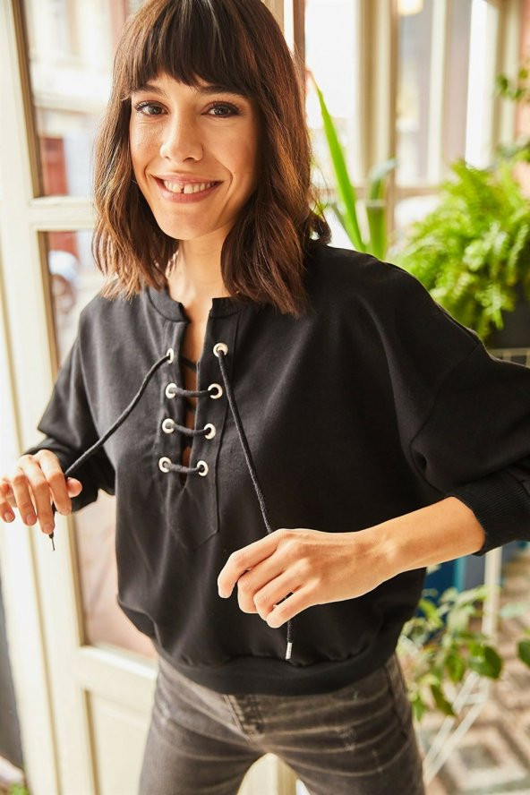 Kadın Oversize Kuş Gözü Bağcık Detaylı Siyah Bluz - 2