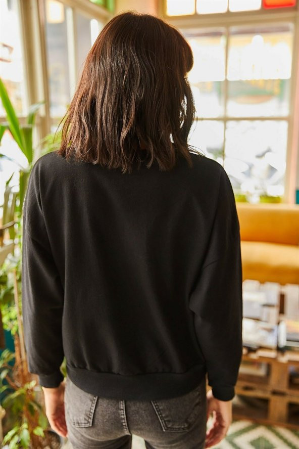 Kadın Oversize Kuş Gözü Bağcık Detaylı Siyah Bluz - 5