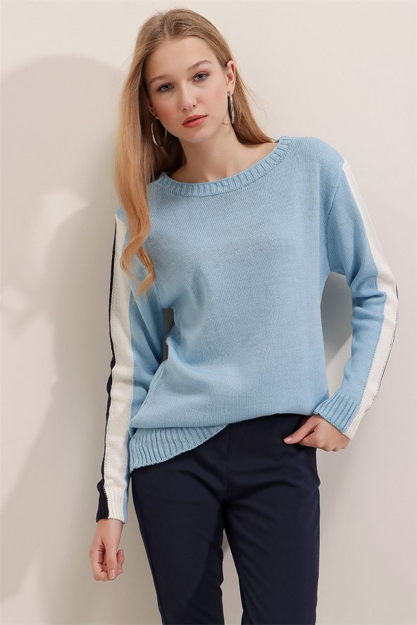 Kadın Bebe Mavi Bisiklet Yaka Şerit Kol Detaylı Kazak - 2