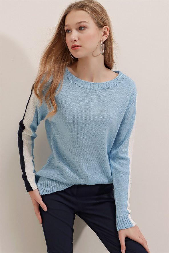 Kadın Bebe Mavi Bisiklet Yaka Şerit Kol Detaylı Kazak - 3