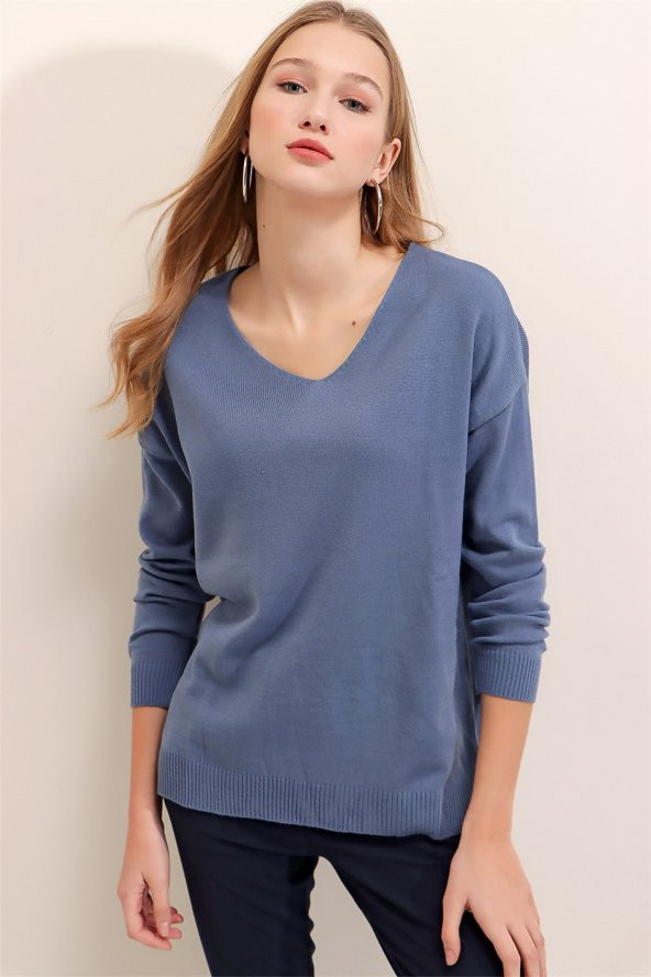 Kadın İndigo V Yaka Mevsimlik Kazak