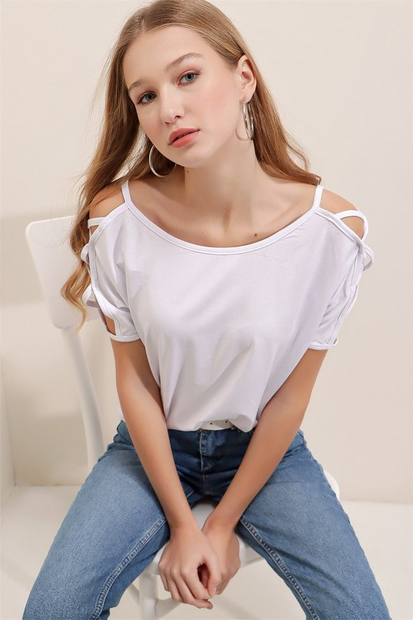 Kadın Beyaz Kayık Yaka Kol Detaylı Bluz - 3