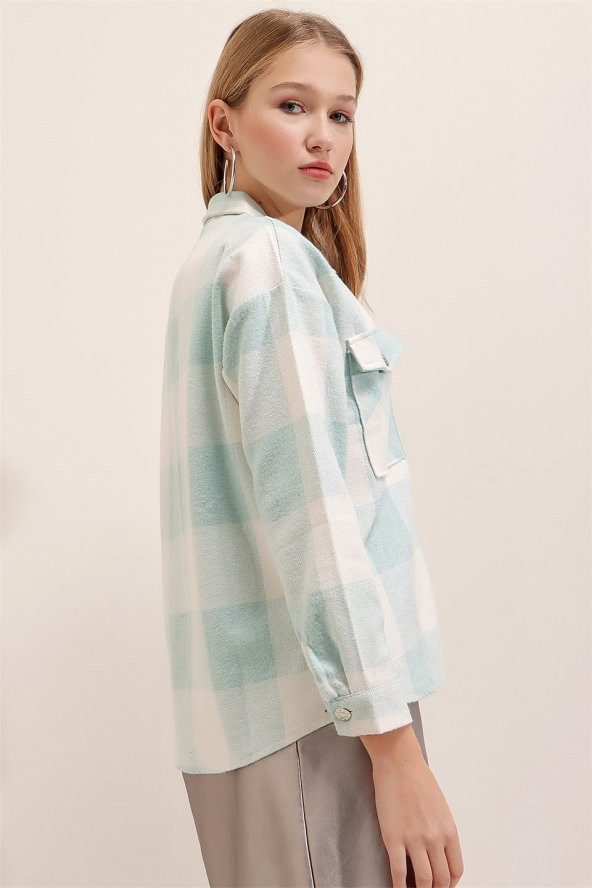 Kadın Mint Metal Düğmeli Cepil Ekose Gömlek - 4
