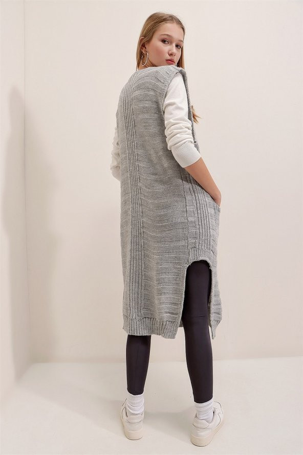 Kadın Gri V Yaka Cepli Panço - 5